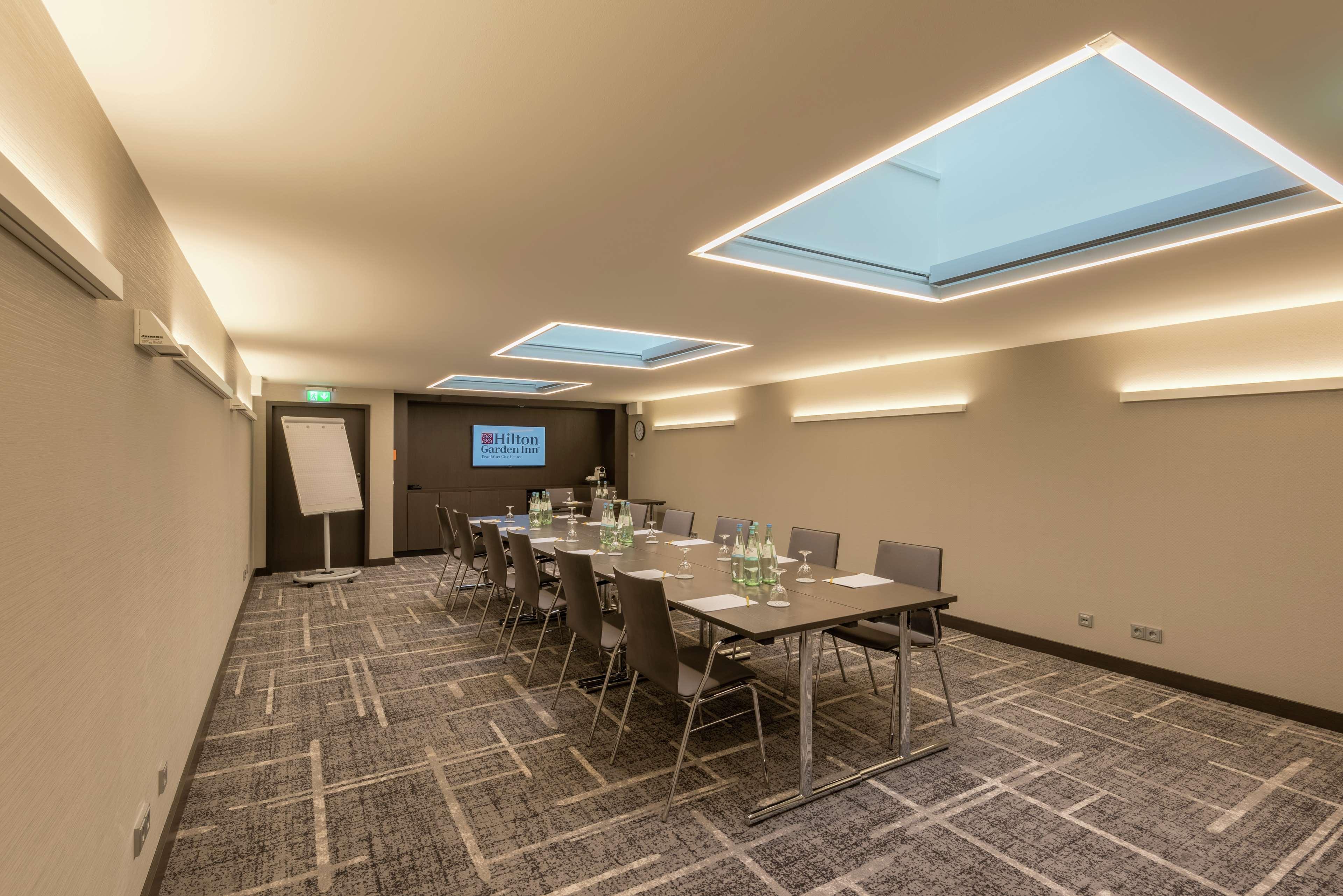Hilton Garden Frankfurt Centre Hotel 4*