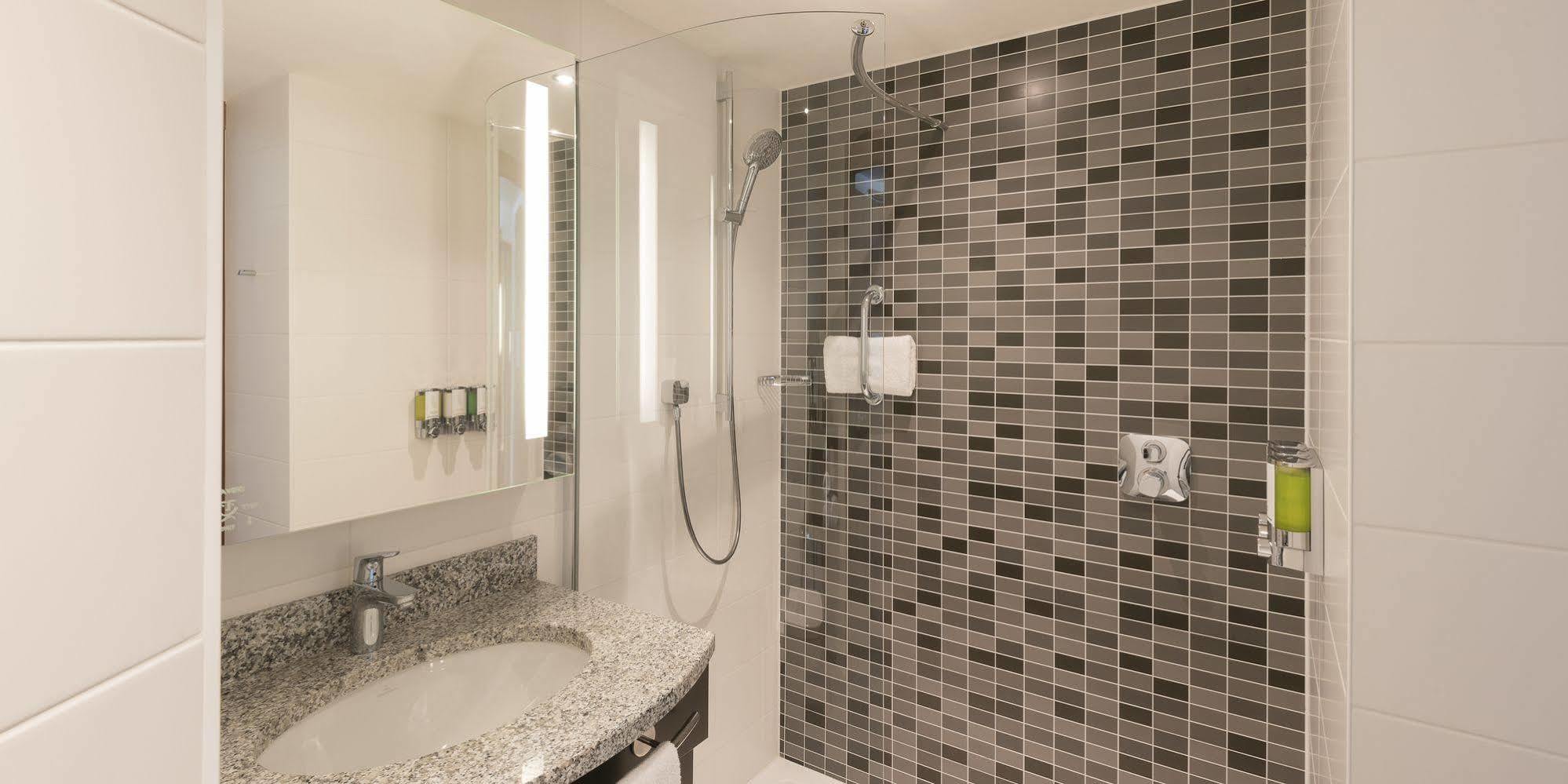 Hilton Garden Frankfurt Centre Hotel 4*